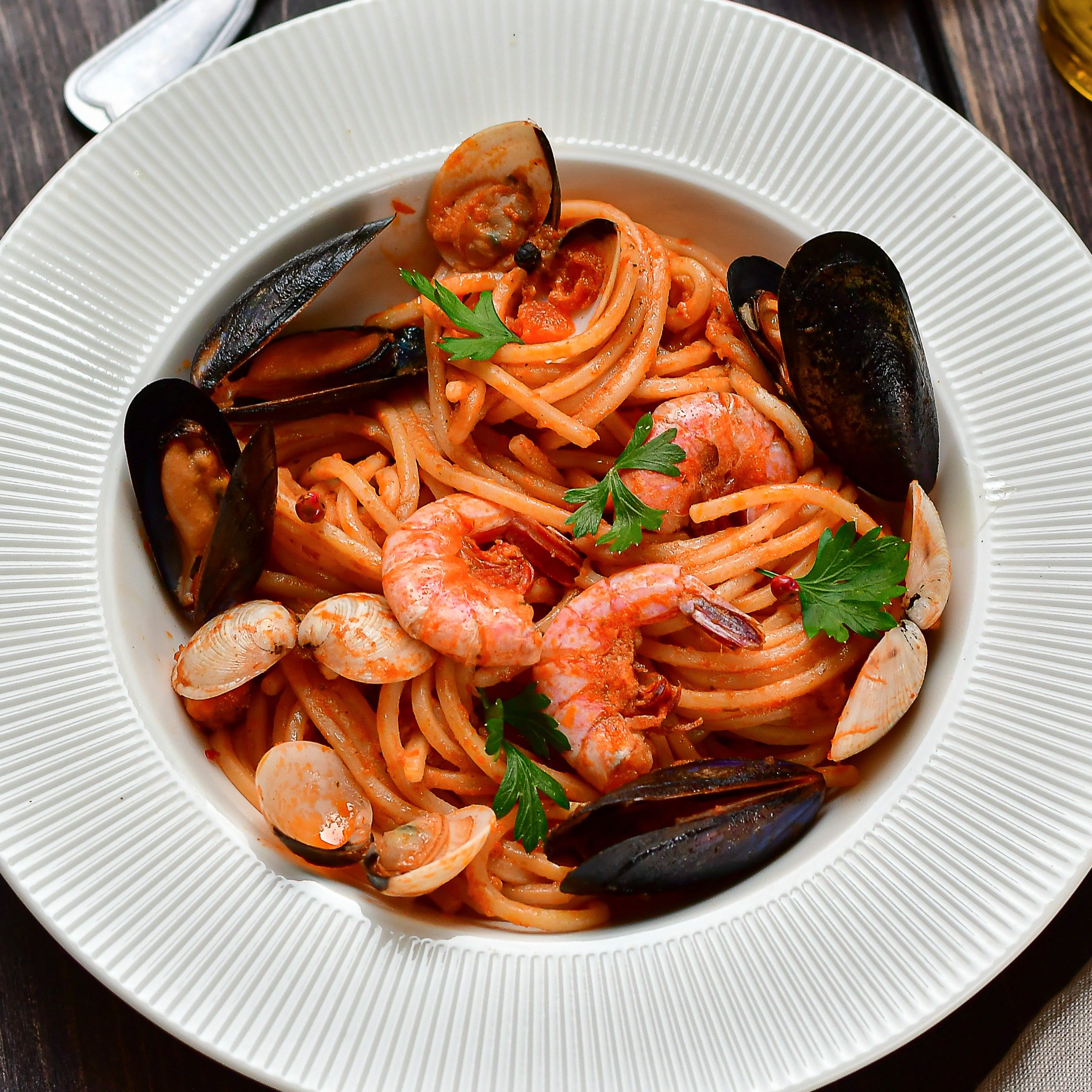 Linguini with red/white clam sauce.