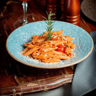 Penne with tomato sauce catering